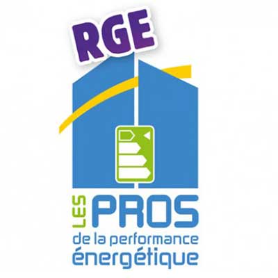 logo performance-energetique.lebatiment, ombre d'une maison bleu avec virgule orange au centre / partenaire de GRT RENOVE (NÎMES)